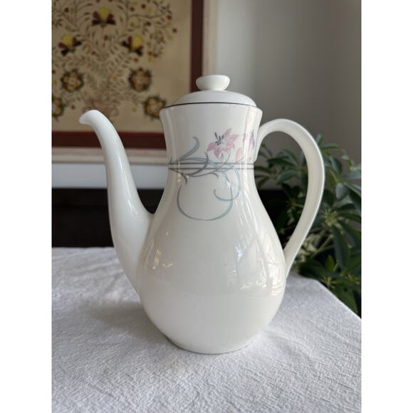 Royal Doulton ALLEGRO Coffee Pot H5109 - Picture 1 of 4